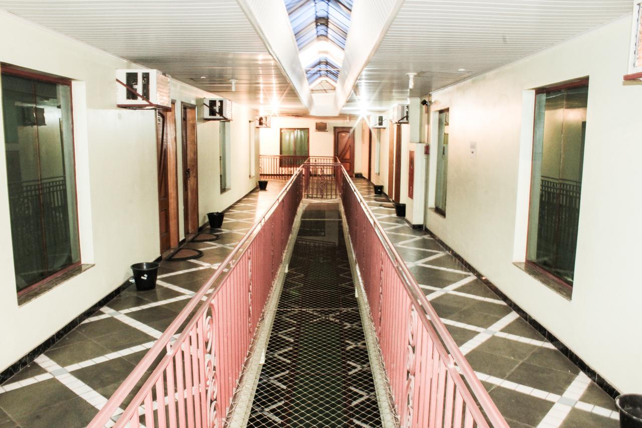 Cumbipar King Hotel グアルーリョス エクステリア 写真